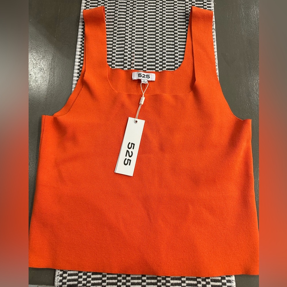 NWT525 America Women's Orange Top Large